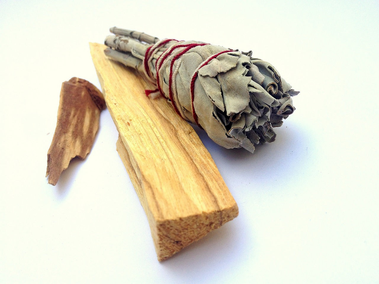 Palo Santo Räuchen mit Palo Santo Heiliges Holz