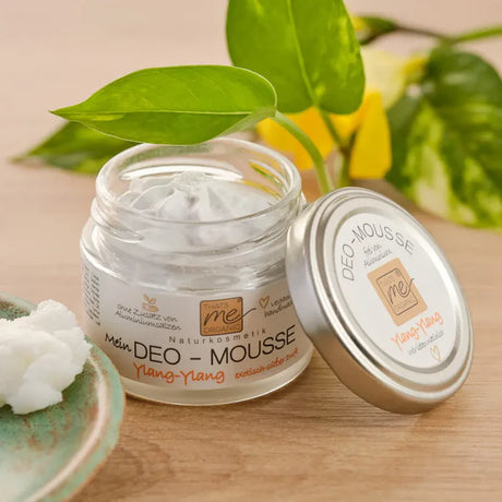„Handgemachtes Deo‑Mousse mit ätherischen Ölen und Sheabutter“