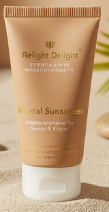 Essentials Plus Mineral Sunscreen To Go parfümfrei - Natürlicher Sonnenschutz für empfindliche Haut, Tube mit weiße Verschluss und goldener Aufschrift