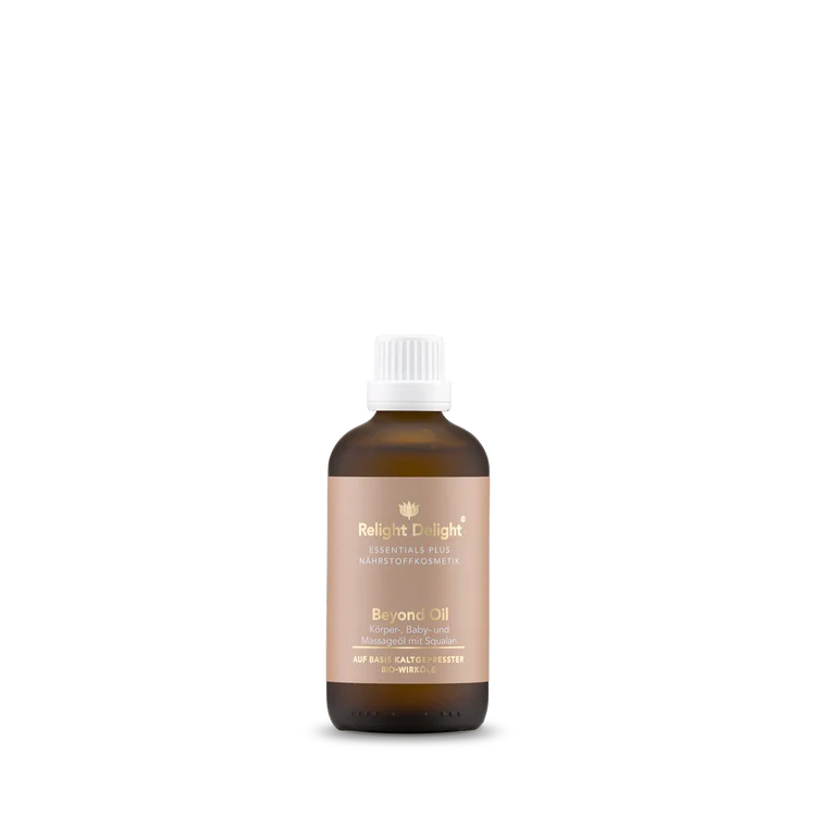 Braune Flasche mit Puderfarbenem Etikett. Goldene und weiße Aufschrift Essentials Plus Beyond Oil-frei von Parfuem  100ml Relight Delight