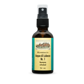 50ml Braunglasflasche mit blau und gelbem Etikett und der Aufschrift: Niendorfs Acqua di Lubecca Nr. 1 Raumspray erfrischend