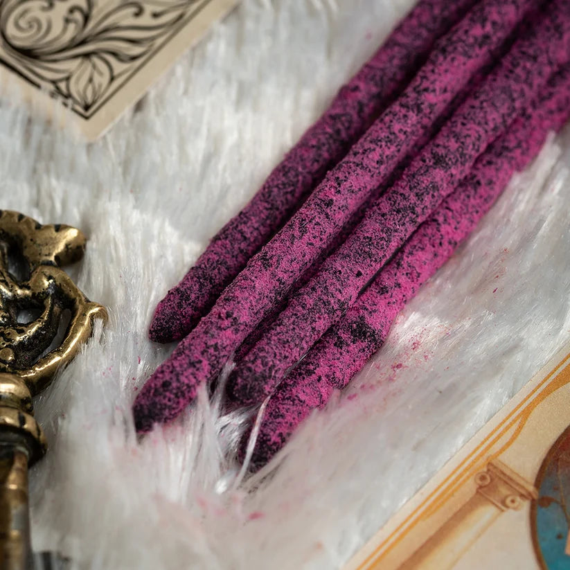 Detailansicht rosa  Räucherstäbchen