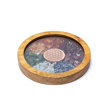 Mango Holz‑Untersetzer Chakren & Blume des Lebens mit sieben Edelsteinen – 10 cm.