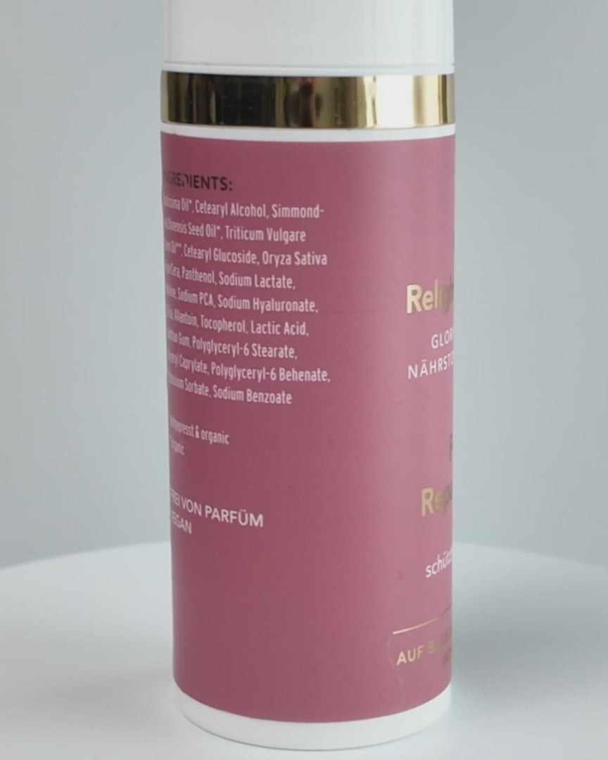 Video zum Relight Delight Foot Repair Balm – intensive Pflege mit 13 Nährstoffen. Edler Pumpspender in Altrosa mit goldener und weißer Schrift.