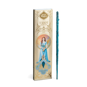Produktverpackung Sagrada Madre Tarot Angeles Räucherwerk „Wisdom“ (Weisheit) mit Engel-Illustration und einem blauen Räucherstäbchen daneben.