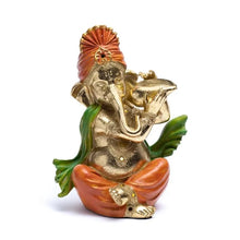 Lade das Bild in den Galerie-Viewer, Ganesha Statue mit Trompete
