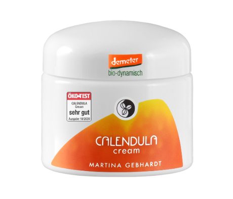 Weißer Porzelantiegel  mit Aufschrift: Demeter bio dynamisch. Calendula Cream Martina Gebhardt Öktest sehr gut